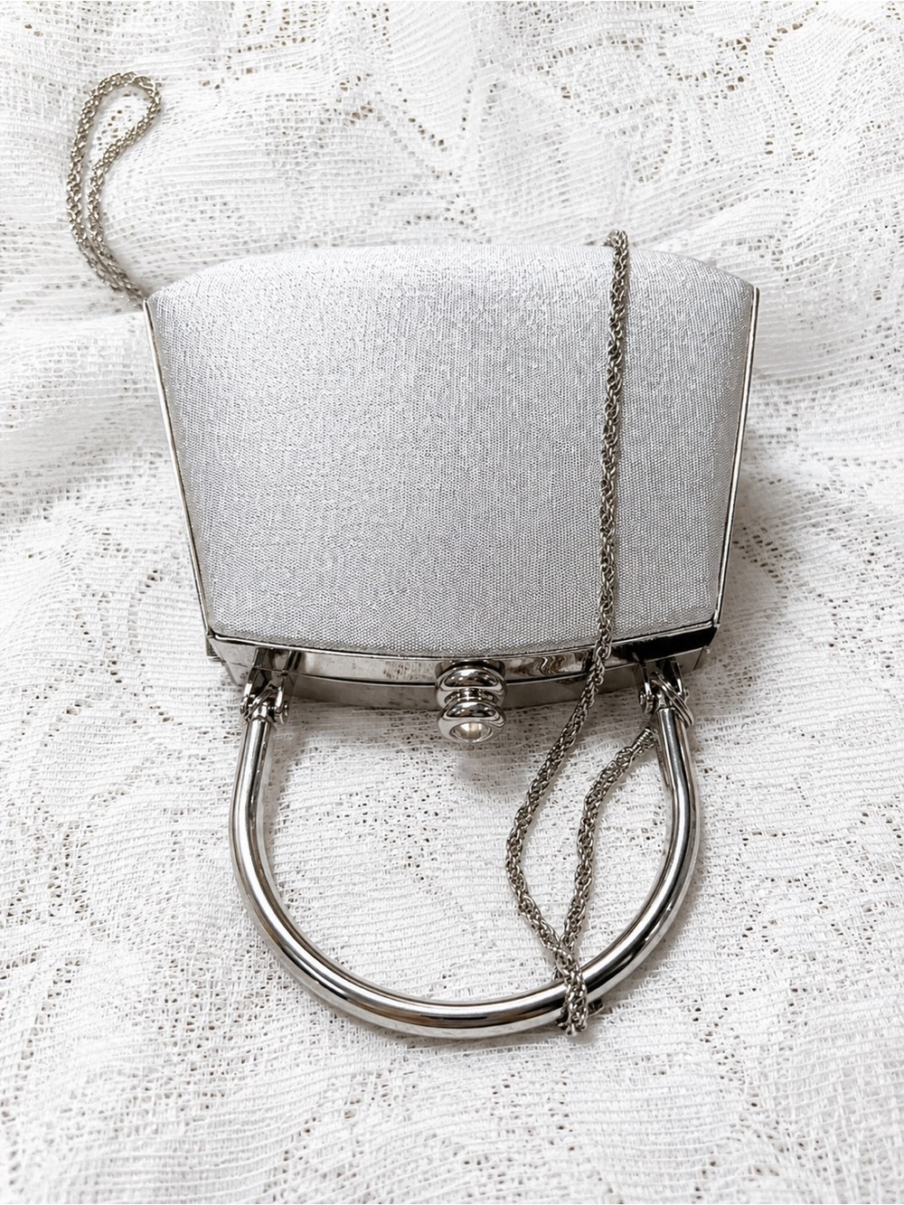 Silver Metallic Evening Bag with Chain Handle – Vintage Style Clutch - Picture 7 of 12